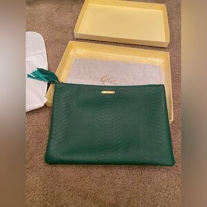 Gigi New York clutch